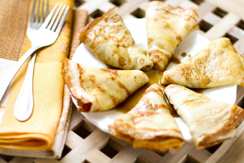 no People, eating utensil, dessert, wood - Material, meal, freshness, pastry, ceramic, breakfast, lunch, dinner, homemade, bread, wellbeing, carnival, temptation