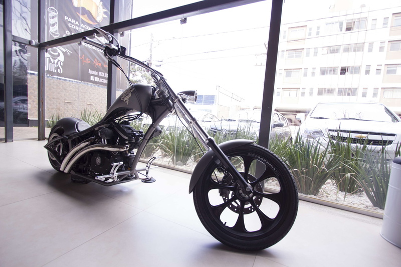 wheel, power, luxury, window, built structure, bicycle, design, seat, travel, style, speed, sport, automobile, vehicle, motorcycle, bike, garage, transportation system