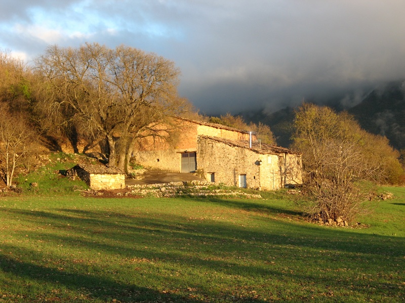 day, land, tree, 2K, mountains, home, autumn, building, landscape, fall, architecture, field, spain, clouds, grass, scenics - nature, plant, building exterior