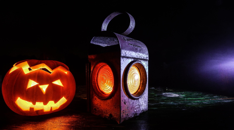season, studio shot, spooky, 4K, beside, metal, jack o lantern, celebration, autumn, lantern, anthropomorphic, glowing, still life, horror, pumpkin, reflection