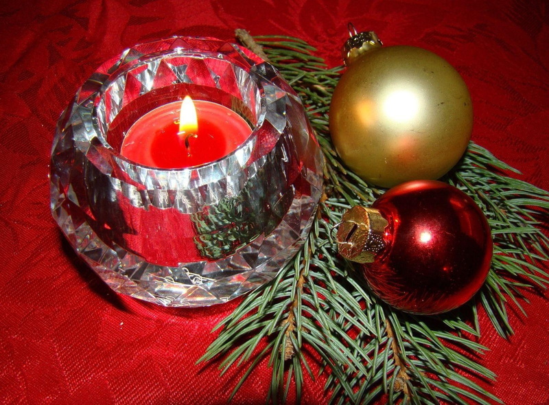 glass, decorations, attributes, holiday, balloons, colored, christmas, holder, 720P, red, thread, christmas decorations, gold, light, clear, needles, baubles