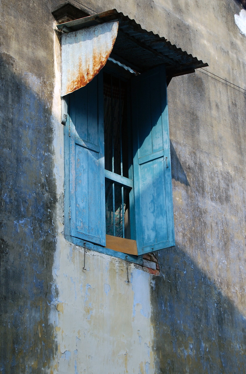 weathered, building exterior, damaged, built structure, building, metal, 2K, house, shutter, wasl, architecture, no people, rusty, old, window, wall, outdoors