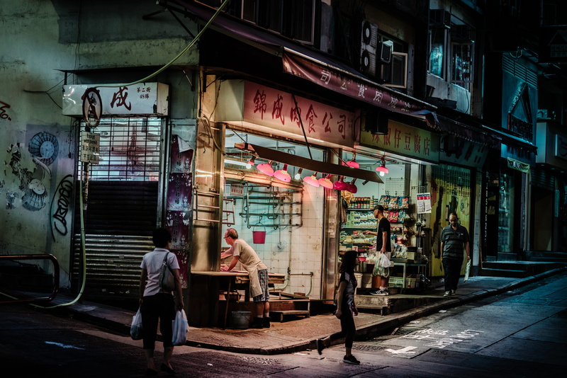 transportation, real people, women, dark, group of people, carrying, street, adult, building exterior, building, plastic, woman, day, kong, city, night