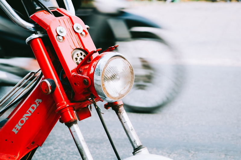 day, chrome, bicycle, road, headlight, land vehicle, red, chaly, transportation, motorcycle, close-up, metal, retro styled, street, vietnam, spoke, vehicle
