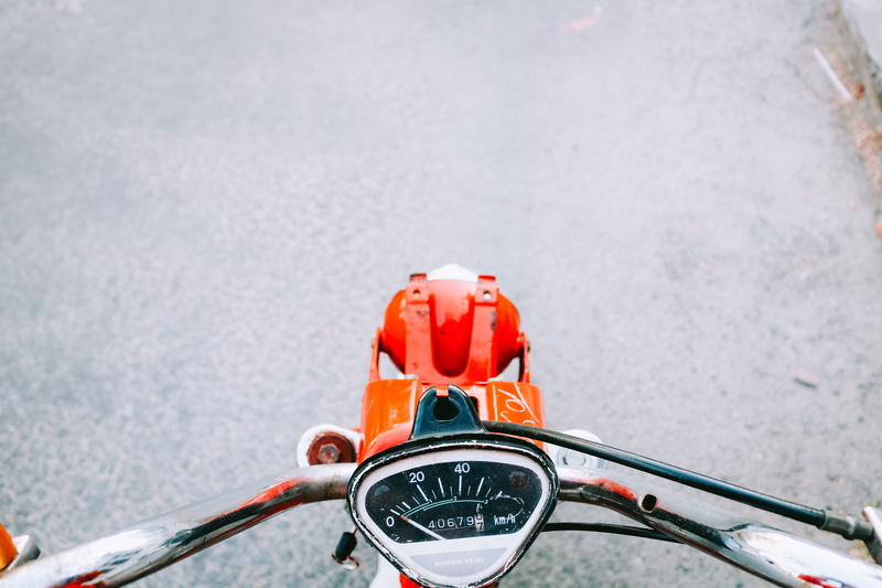 bicycle, outdoors, protection, street, vietnam, chaly, motorbike, day, mode of transportation, no people, copy space, nature, motion, Honda, wheel, transportation system