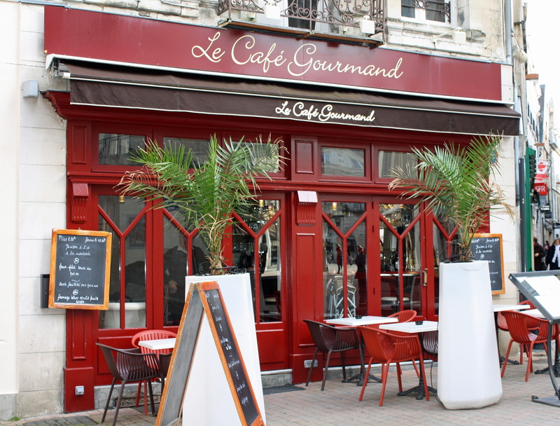 building, day, sidewalk cafe, food and drink, architecture, cafe, chair, store, cafe gourmande, street cafe, france, 2K, built structure, diner, text
