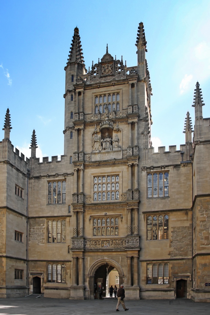 europe, built structure, low angle view, history, religion, incidental people, architecture, facade, gothic Style, belief, outdoors, university, oxford