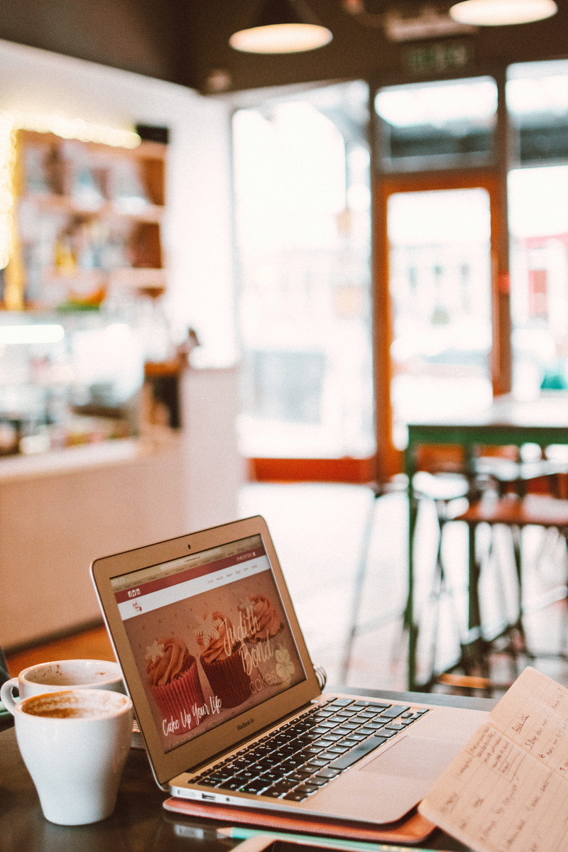 food and drink, coffee - drink, coffee shop, mug, 5K, restaurant, coffee cup, no people, drink, bistro, menu, modern, focus, blur, indoors, table, white