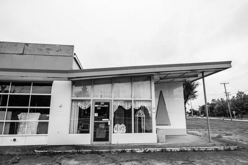 architectural column, nature, 5K, united states, run, shop, no people, peninsula, sky, house, damaged, tree, day, store, antique, decay, storefront, urban