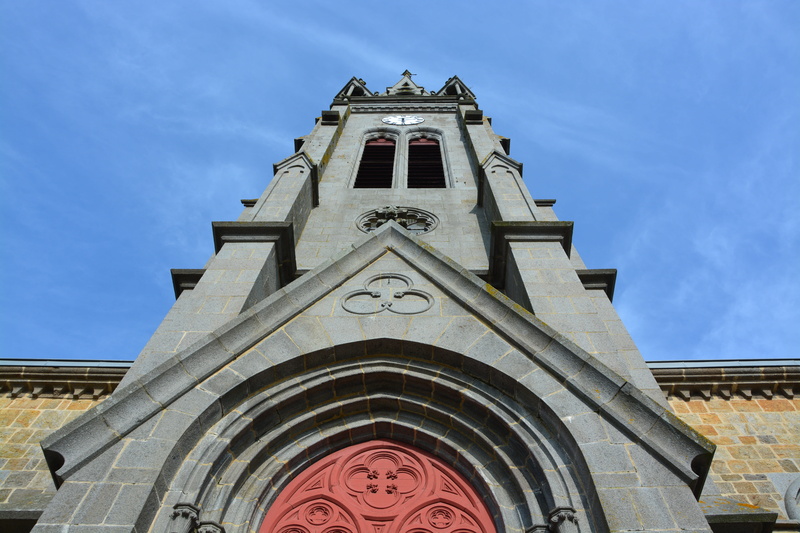 the past, clock, church bell tower, no people, the roof of the portal, architecture, sculpture stone, nature, history, photo face, day, outdoors, rose window