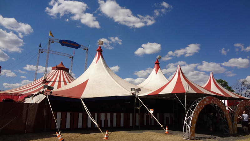 history, architecture, blue, cloudy, the past, daytime, 4K, outdoors, stage, tents, nature, travel destinations, carnival, red, no people, performance
