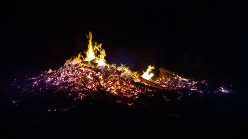 burn, dark, log, heat - temperature, fire - natural phenomenon, sonnwendfest, heat, embers, outdoors, burning, 8K, campfire, camping, wood, no people