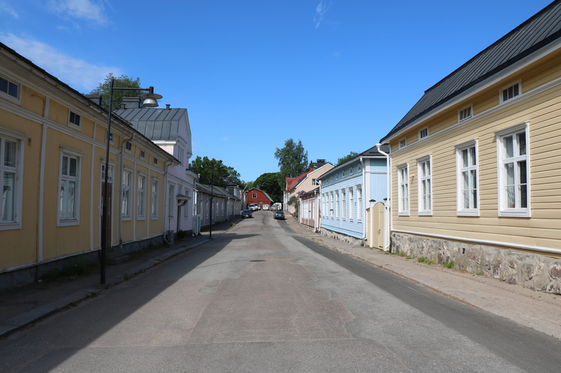 no people, residential district, diminishing perspective, tourism, architecture, building, city, house, street view, sunlight, finnish, 5K, outdoors, built structure