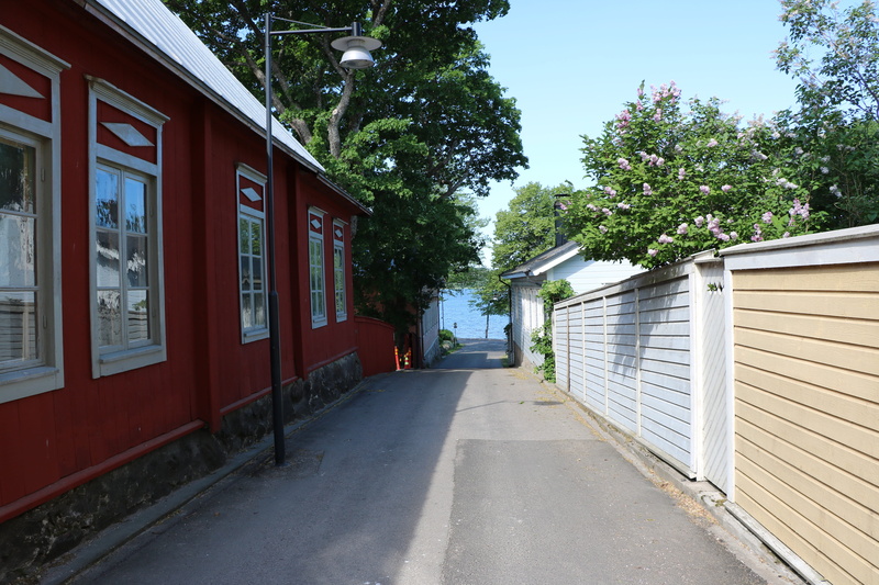 the way forward, building, summer, tree, street, building exterior, house, old houses, city, footpath, residential district, day, plant, direction, outdoors