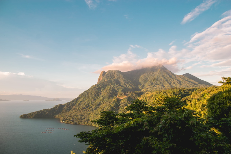scenery, non-urban scene, volcanic crater, idyllic, outdoors, land, day, green, growth, beauty in nature, tranquil scene, water, ocean, nature, landscape
