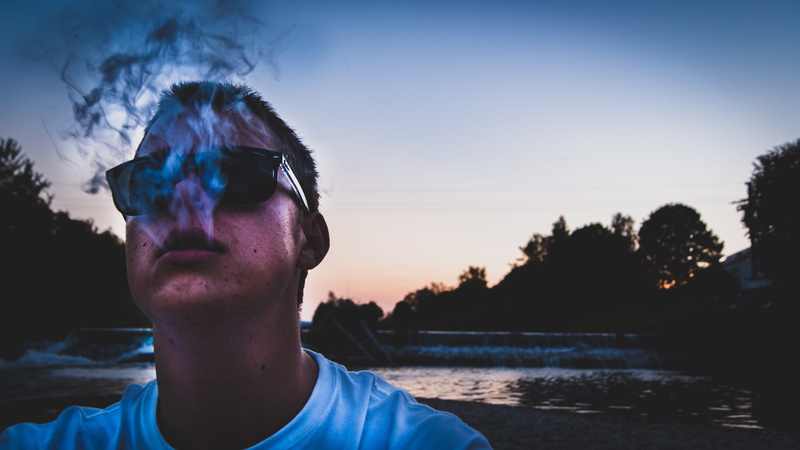 nature, 4K, sky, outdoors, headshot, picute, contemplation, real people, lifestyles, beautiful, men, photo, blue, sunglasses, weilheim in oberbayern, swimming pool