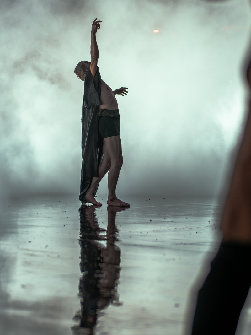 arm, full length, arms raised, 4K, stage, performance, casual clothing, human arm, smoke - physical structure, men, standing, reflection, raising, one person