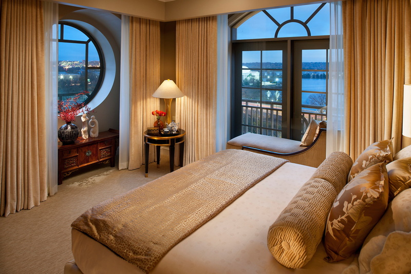 brown, 1080P, cozy, window, design, pillow, hotel room, sheet, hotel, luxury, cushions, chair, interior, tables, furniture, home showcase interior, architecture