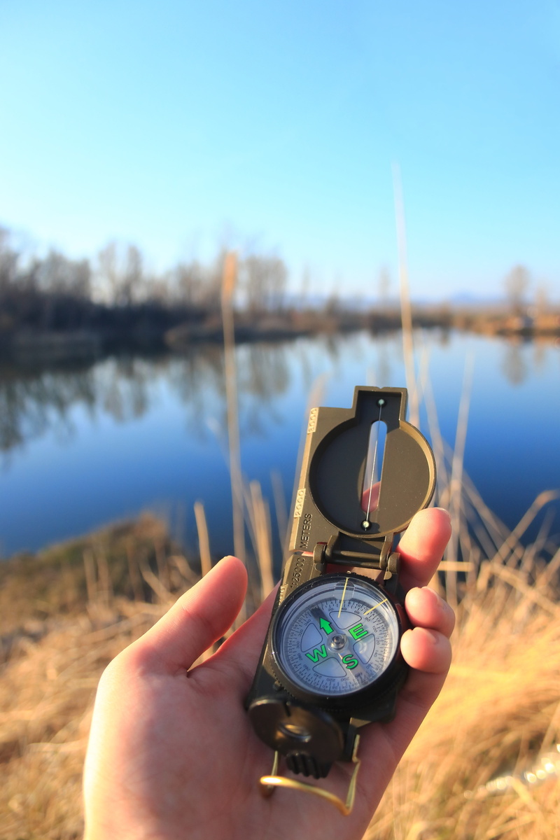 sky, 5K, direction, close-up, real people, lake, one person, human body part, human finger, leisure activity, body part, loneliness, landscape, nature