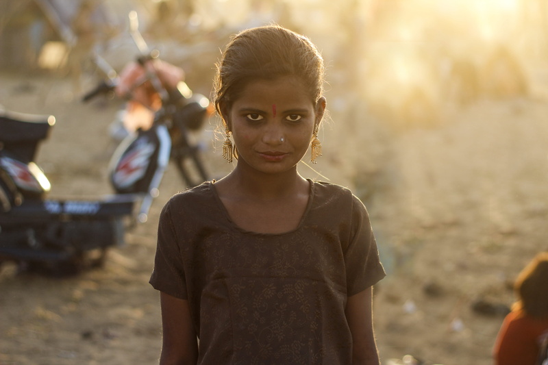 lifestyles, wear, child, person, people, young, front view, brown, outdoors, young adult, looking at camera, youth, kid, 5K, india, sunlight, blurred background