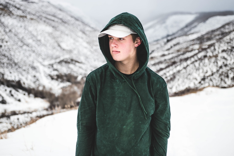 coated, portrait, man, one person, people, outdoors, warm clothing, white, winter, ground, hood, hood - clothing, green color, 5K, cold, cold temperature