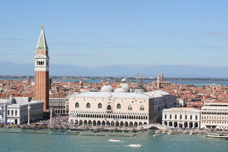 travel Locations, architecture And Buildings, city, travel destinations, built structure, sea, waterfront, outdoors, building exterior, DogeS Palace, nautical vessel