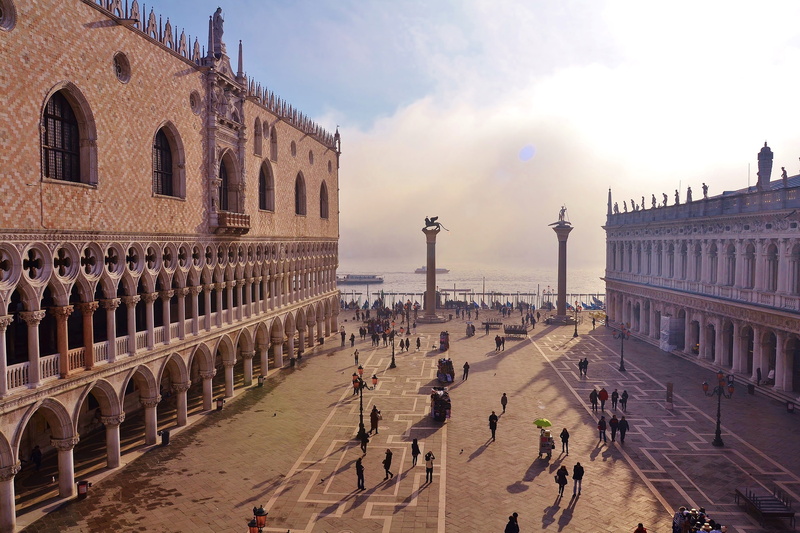 Venetian lion, column, Piazzetta, lion of St. mark, Venice, 2K, the Doges Palace, Italy