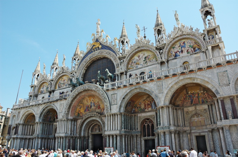 group of people, religion, church, cathedral, sky, travel destinations, crowd, building exterior, belief, tourism, built structure, ornate, landscape, travel