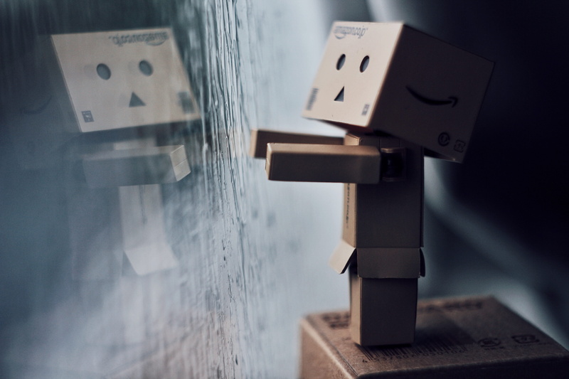 coat, apparel, finch, fuel and power generation, technology, leisure games, danbo, sink, bird, paper, home interior, room, robot, hourglass, arts culture and entertainment