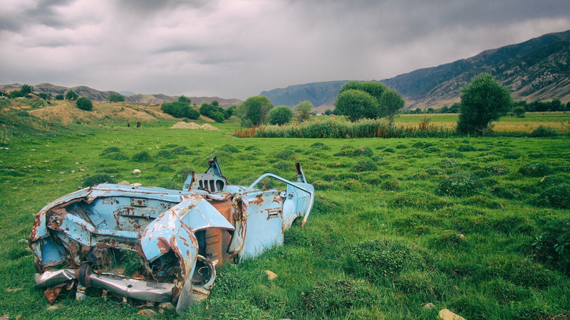 mode of transportation, transportation, car, scenics - nature, day, wreckage, environment, abandoned, rural scene, green color, 4K, land, landscape, grass