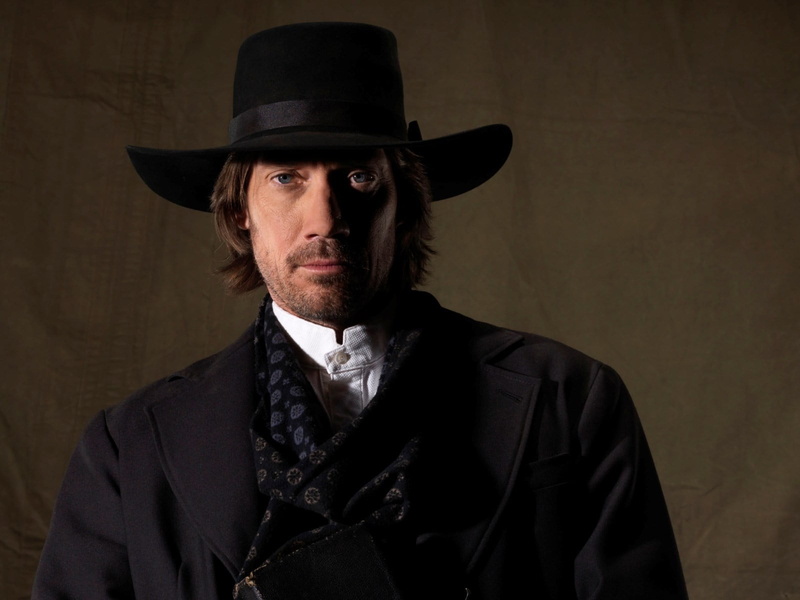Hollywood, Kevin sorbo, indoors, well-dressed, young men, Serious, 720P, front view, human face, formalwear, portrait, young adult, men, real people, Hat