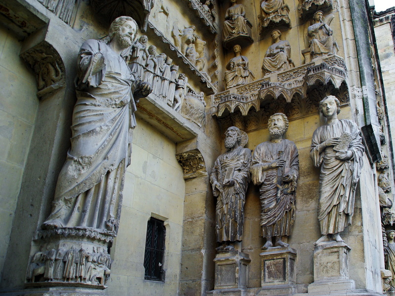 building, religion, building exterior, spirituality, reims, 2K, door, worship, place of worship, architectural column, the past, christian, sculpture