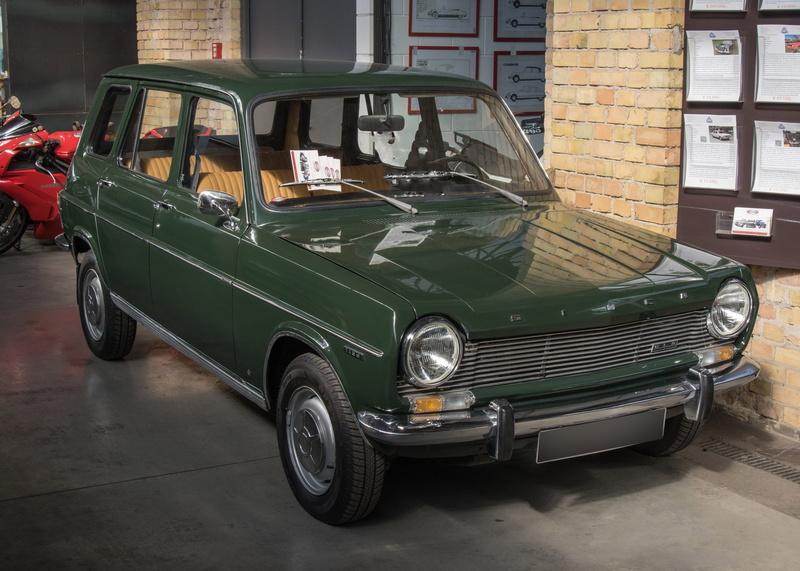 1100, travel, stationary, architecture, building, vintage car, built structure, building exterior, classic, oldtimer, french, auto, retro styled, motor vehicle