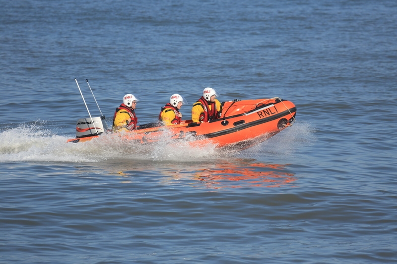 group of people, men, riding, teamwork, boat, nautical vessel, human, lifeboat, 5K, people, inflatable, adult, outdoors, sea, nature, adventure, clothing