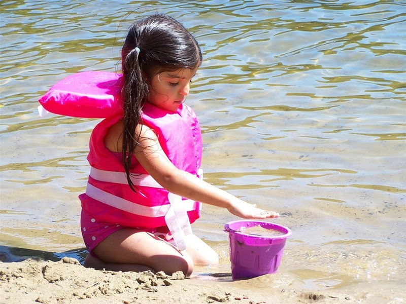 Beach, one girl only, one person, Lifejacket, water, hairstyle, full length, leisure activity, 1080P, Sand, childhood, girls, women, innocence, Toddler