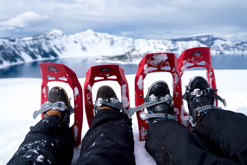 low section, hood, mountain range, wearing, leisure activity, body part, persons, two, warm clothing, human, winter, adventure, 5K, personal perspective