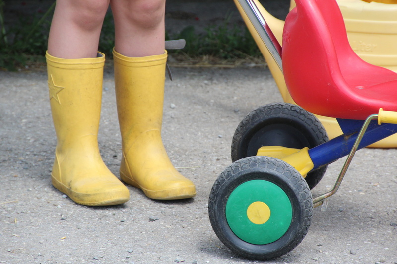 body part, boot, human body part, boots, childhood, 5K, Yellow, lifestyles, real people, out, shoe, human leg, low section, human limb, rubber boot, Rubber Boots