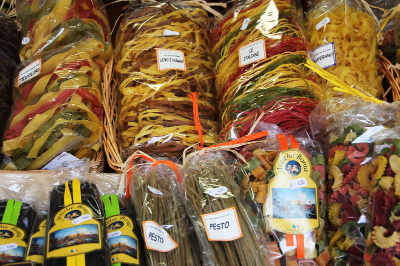 market, arrangement, wellbeing, retail display, 5K, abundance, rigatoni, choice, retail, no people, colorful, variation, noodles, farfale, high angle view