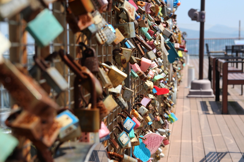 protection, padlock, positive emotion, promise, 5K, bridge, season, park, bridge - man made structure, emotion, lovers, lover, large group of objects