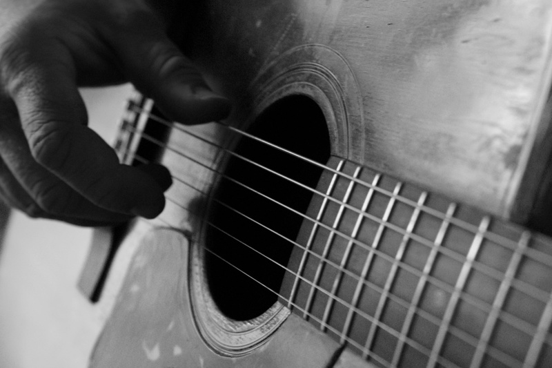 4K, human hand, folk, old, arts culture and entertainment, plucking an instrument, one person, string instrument, close-up, steel string, indoors, Hand