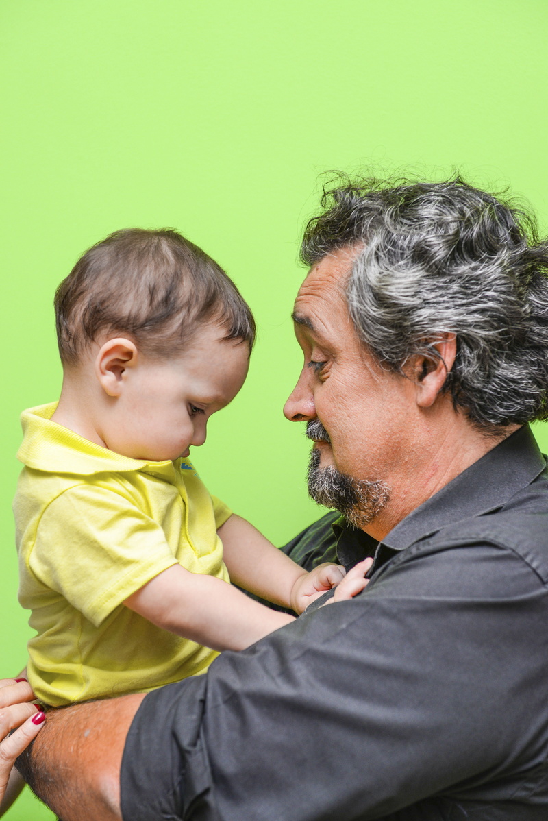 smiling, son, cute, happiness, positive emotion, father, sweet, males, side view, man, child, real people, parent, 5K, men, childhood, lifestyles, innocence