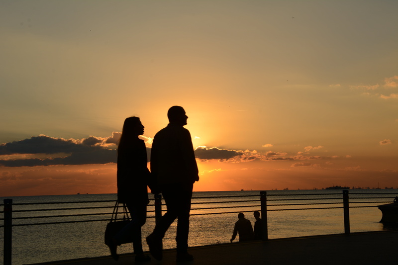 nature, two people, couple, togetherness, men, outdoors, heterosexual couple, lifestyles, walking, beach, golden, beauty in nature, scenics - nature, intimate
