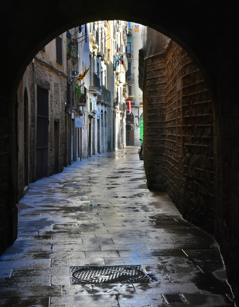 passage, brown, wall, black, direction, atmospheric, building exterior, spain, outdoors, road, history, built structure, glow, building, 4K, barcelona