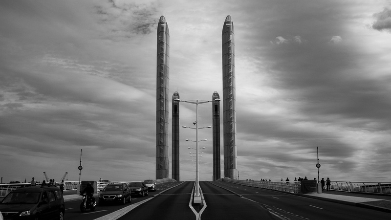 2K, motor vehicle, noir et blanc, car, sky, bandw, bordeaux, transportation, road, symbol, cloud - sky, built structure, architecture, black and white