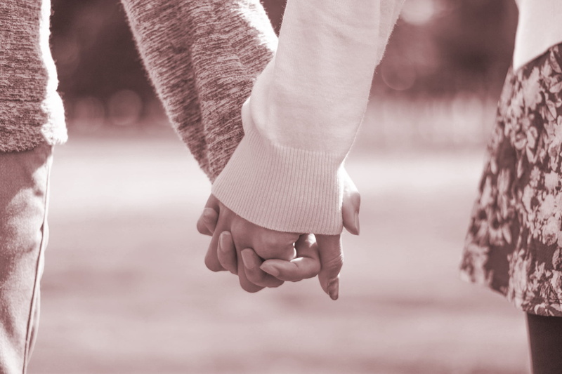 holding Hands, unrecognizable Person, human limb, outdoors, 1080P, close-up, hand, people, caucasian Ethnicity, holding, beach, grayscale, togetherness