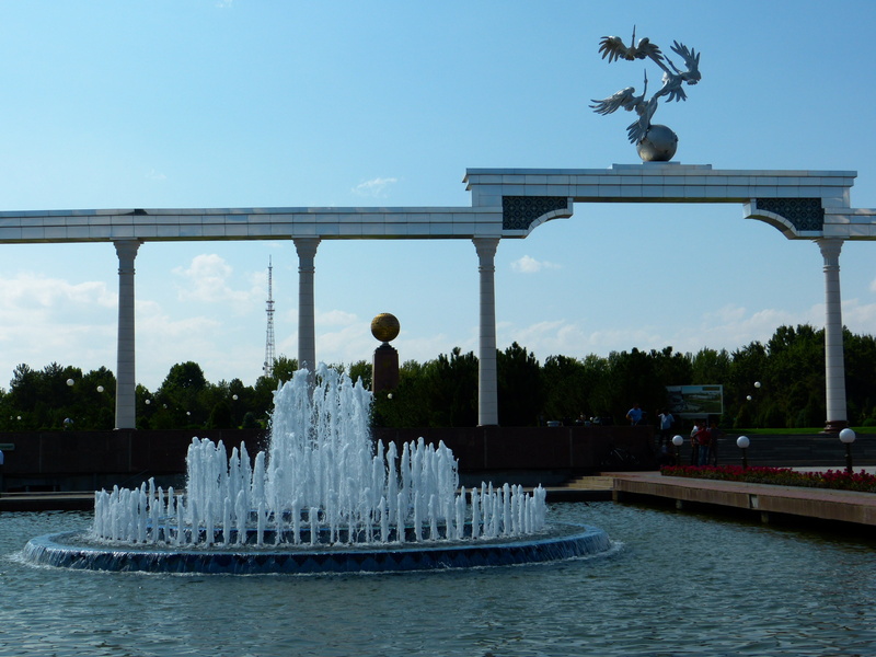 architecture, tree, monument, transportation, 4K, sky, spraying, tashkent, water games, independence square, lake, travel destinations, no people, outdoors
