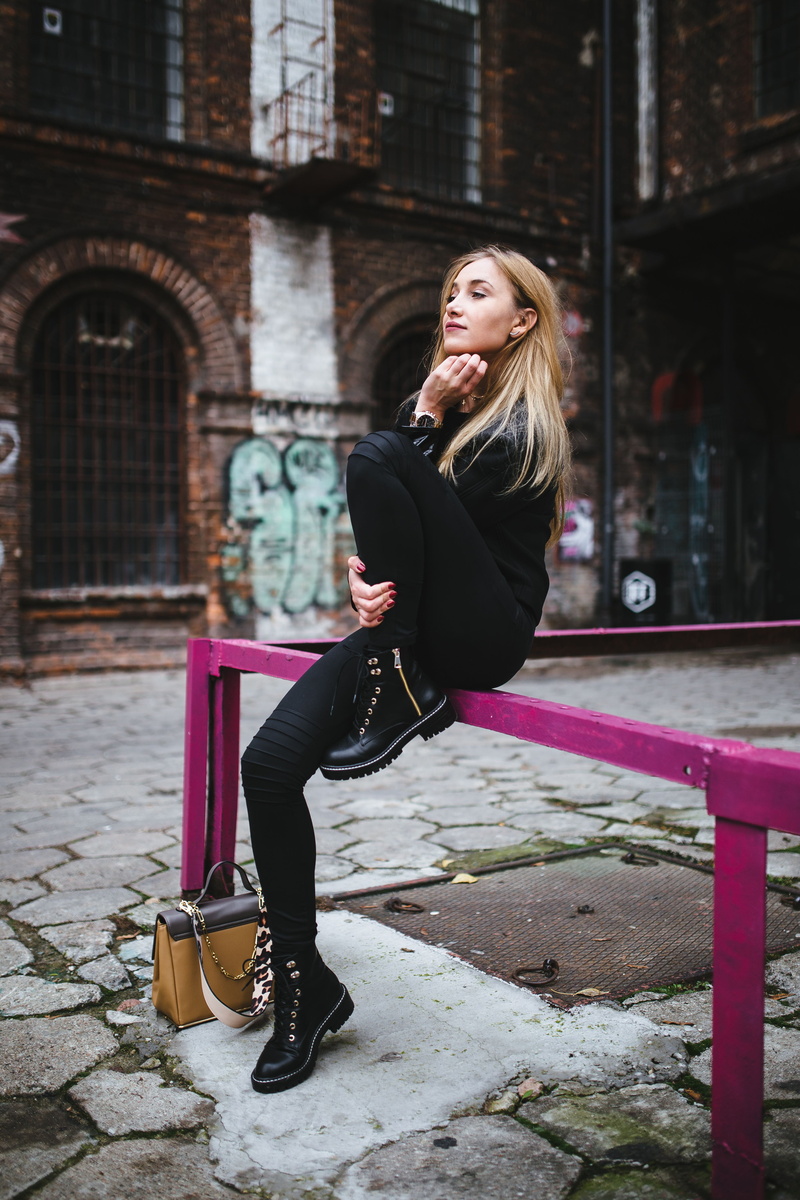 blond, street, woman, lifestyles, building exterior, style, sitting, pretty, model, built structure, contemplation, posing, looking away, hairstyle, street fashion