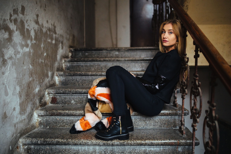 model, pretty, beauty, staircase, 5K, young women, Europe, woman, hairstyle, style, females, black color, posing, depression - sadness, steps and staircases