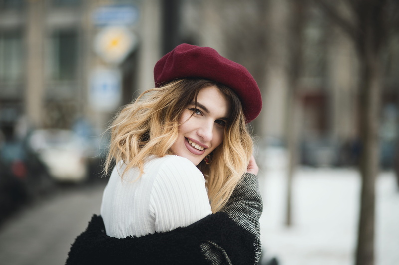 warm clothing, day, selective, person, fashion, women, young women, blogger, city, hat, adult, winter, wearing, chic, snow, selective focus, style, focus