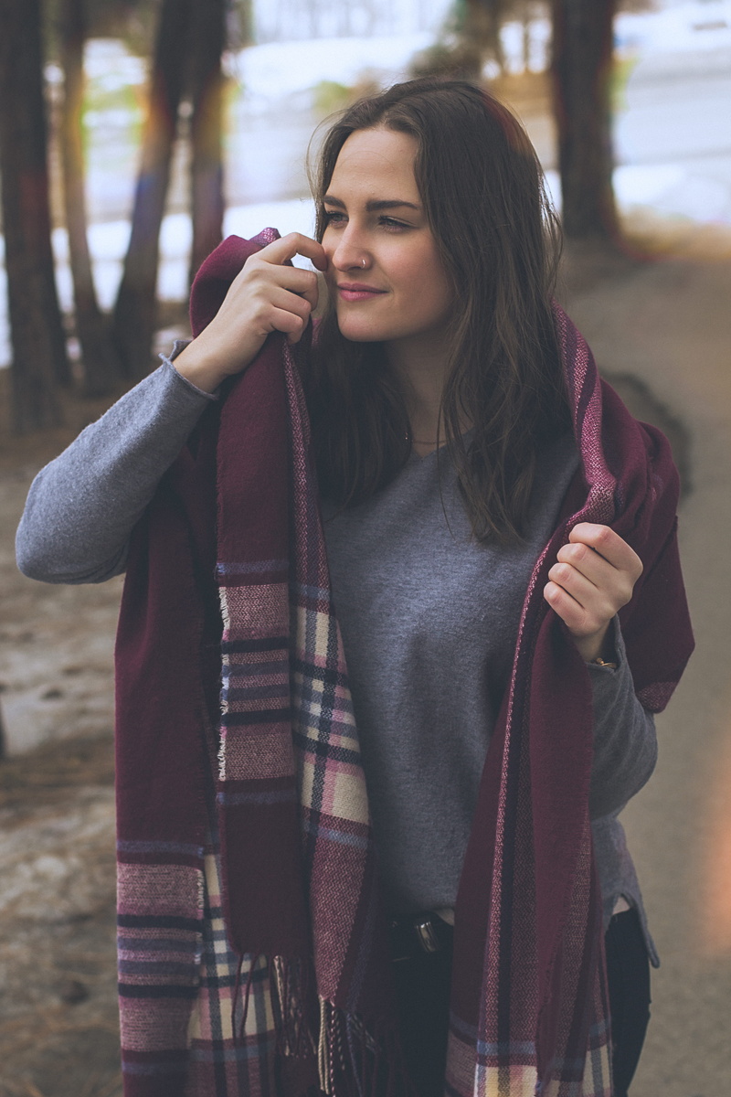 candid, front view, girl, beautiful woman, gorgeous, outdoors, mobile phone, adult, body, sweater, lifestyles, fall, waist up, hairstyle, woman, leisure activity